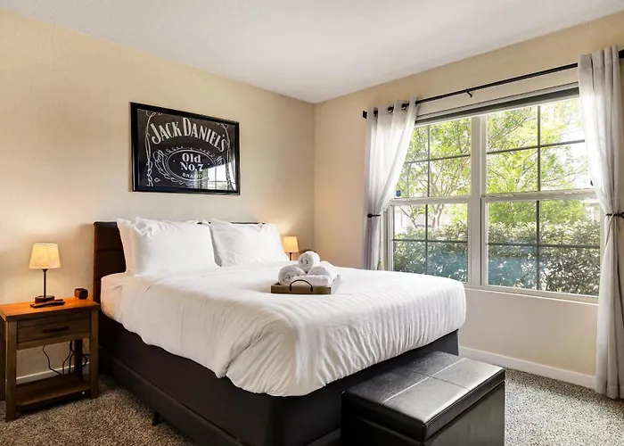 Speakeasy - A Birdy Vacation Rental