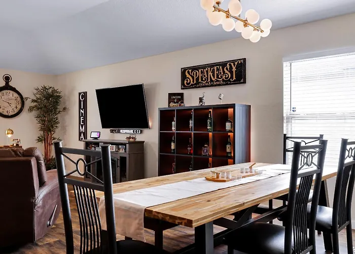Speakeasy - A Birdy Vacation Rental